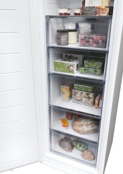 CANDY BI CMT5518EVWF|37900605|Congelatore monoporta 177 cm TOTAL NO FROST; classe energetica E, 220l