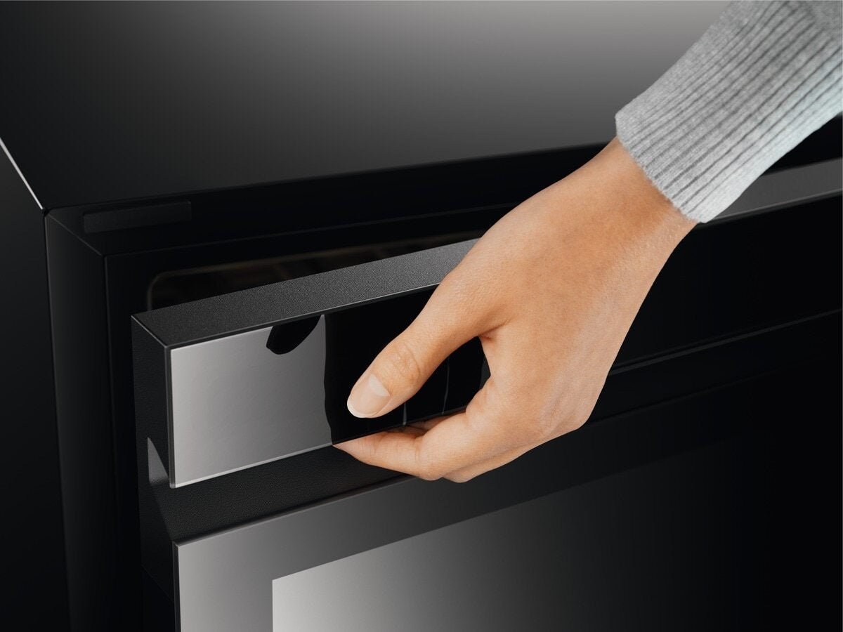 Electrolux BI   EWUS040B8B   | Cantina vino SingleZone - H818, W 595; Capacita' totale 40 bottiglie
