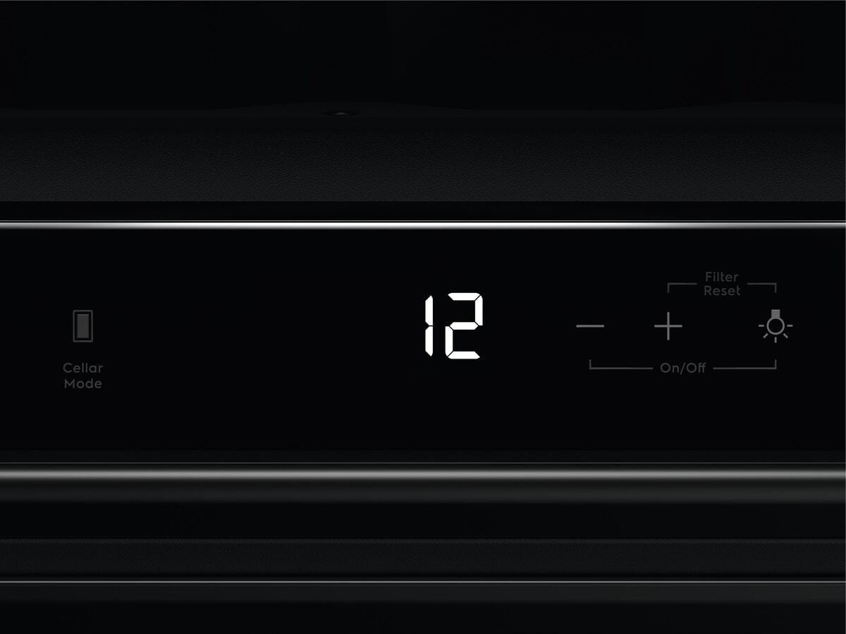Electrolux BI   EWUS040B8B   | Cantina vino SingleZone - H818, W 595; Capacita' totale 40 bottiglie