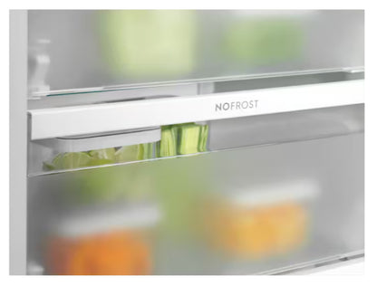Electrolux BI   KUN7NE18S   | Congelatore Armadio - No Frost - Classe energetica E -h 1720mm - Parte