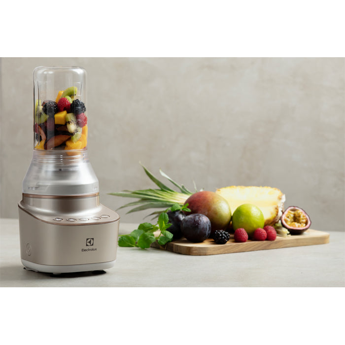 ELX Open Phase-out E7CB1-8SSM | PREPARAZIONE CIBO FRULLATORI | CARAFFA IN TRITAN 0,6L; 2 PROGRAMMI,