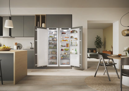 CANDY BI CMT5518EVWF|37900605|Congelatore monoporta 177 cm TOTAL NO FROST; classe energetica E, 220l